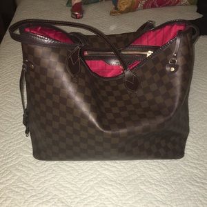 *NOT AUTHENTIC* LV purse
